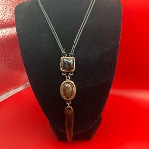 1990’s vintage resin and antiqued  metal Pendant Necklace #vamp #galentine